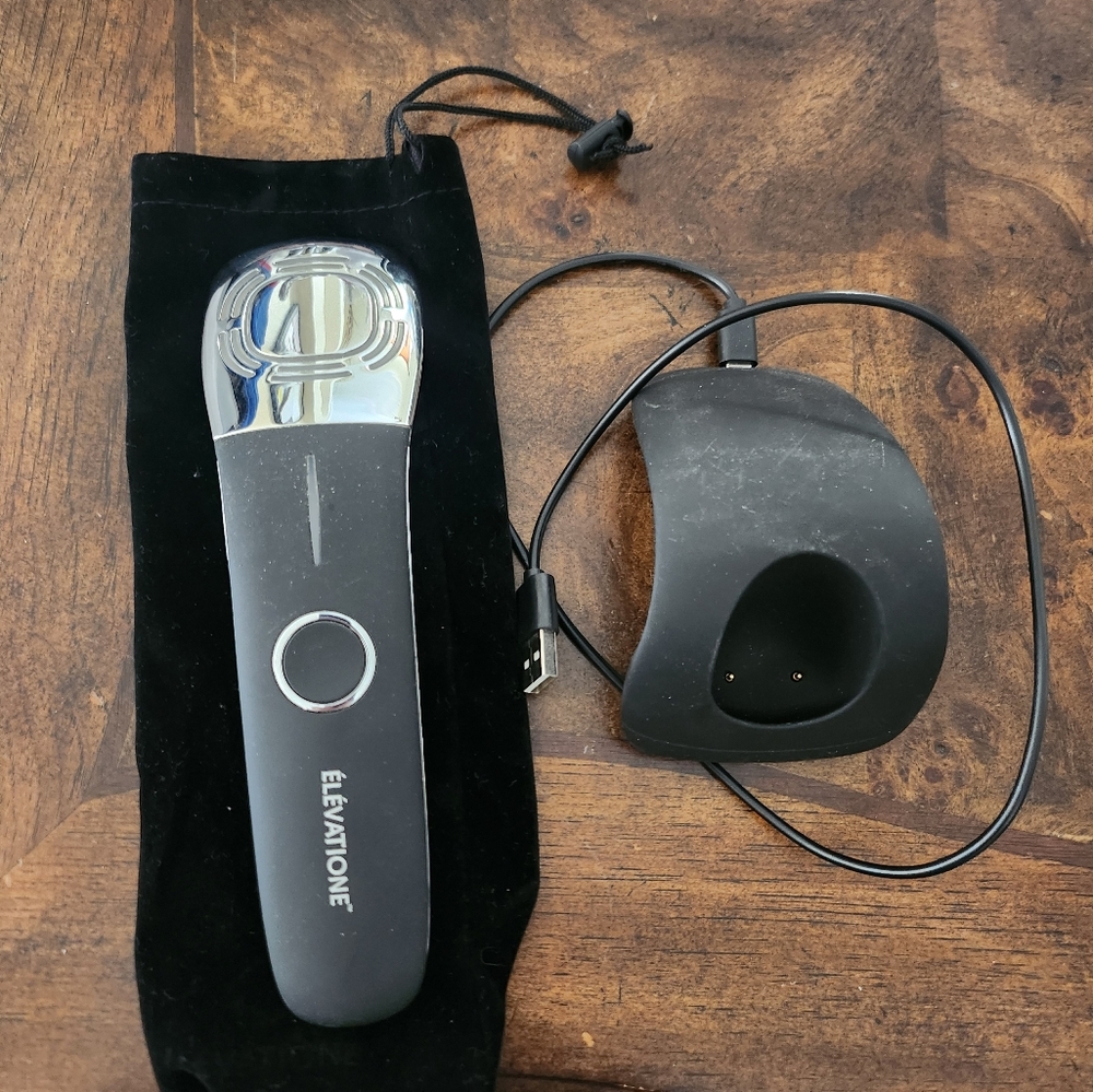 Elevatione Expressionist rejuvenate facial device